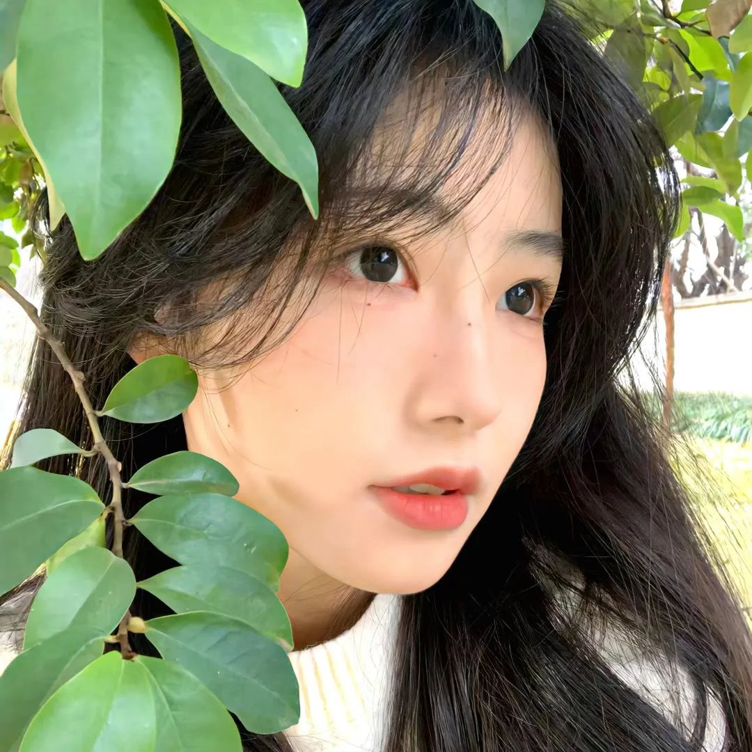 谜样的双眼